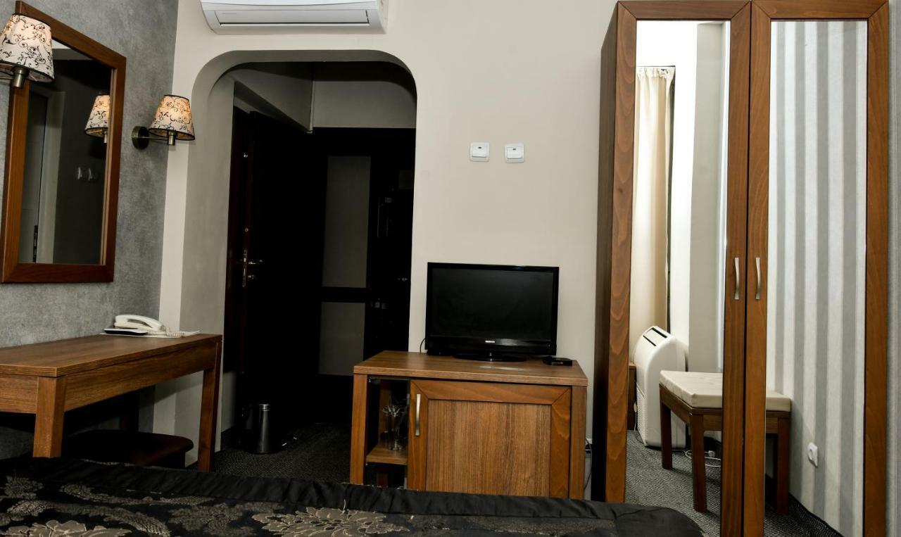 ווידין Bononia Hotel מראה חיצוני תמונה
